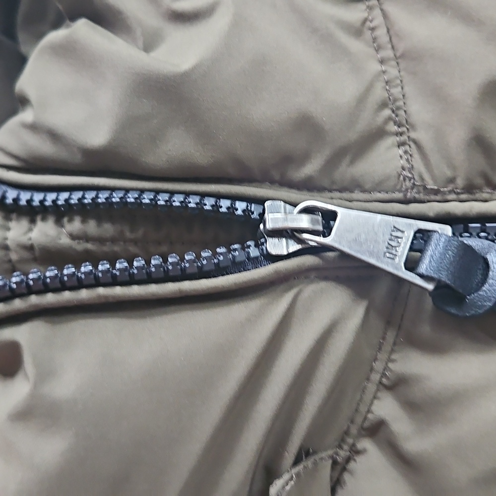DKNY puffer jacket - Picture 7 of 11
